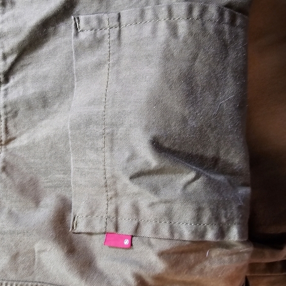 Levi’s Women NWT Medium Olive Green Jumpsuit - Picture 12 of 14